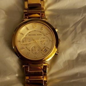 Michael Kors Quartz Chronograph Watch.
